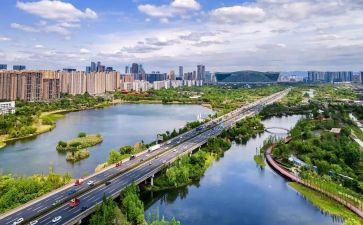政府工作报告2023成都8篇