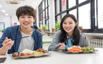 吃饭的作文300字8篇