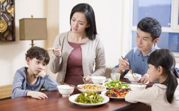 幼儿自己吃饭的教案7篇