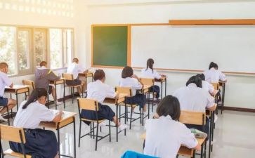 高中数学教师的工作总结5篇