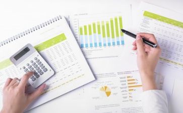 年终会计述职报告精选8篇