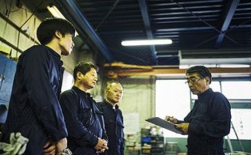 替领导写年终总结5篇