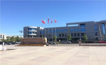 学校的工作报告推荐8篇