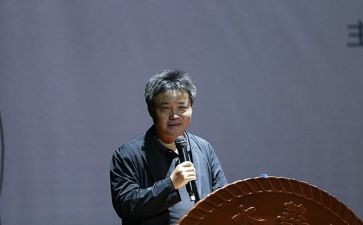 读余华《活着》心得体会5篇